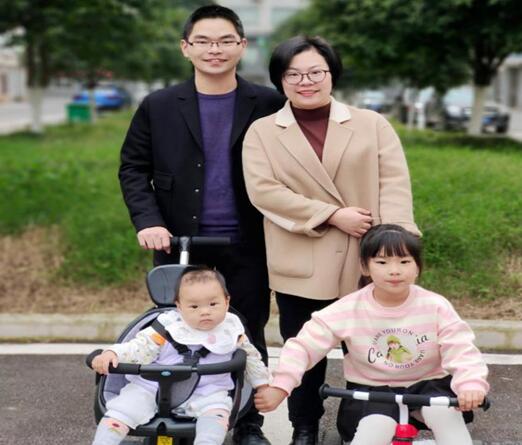文明家风同心同行 夫妻共筑廉洁家庭